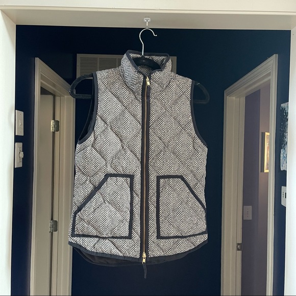 J. Crew Black and White Herringbone Quilted Down Puffer Vest - Picture 4 of 8